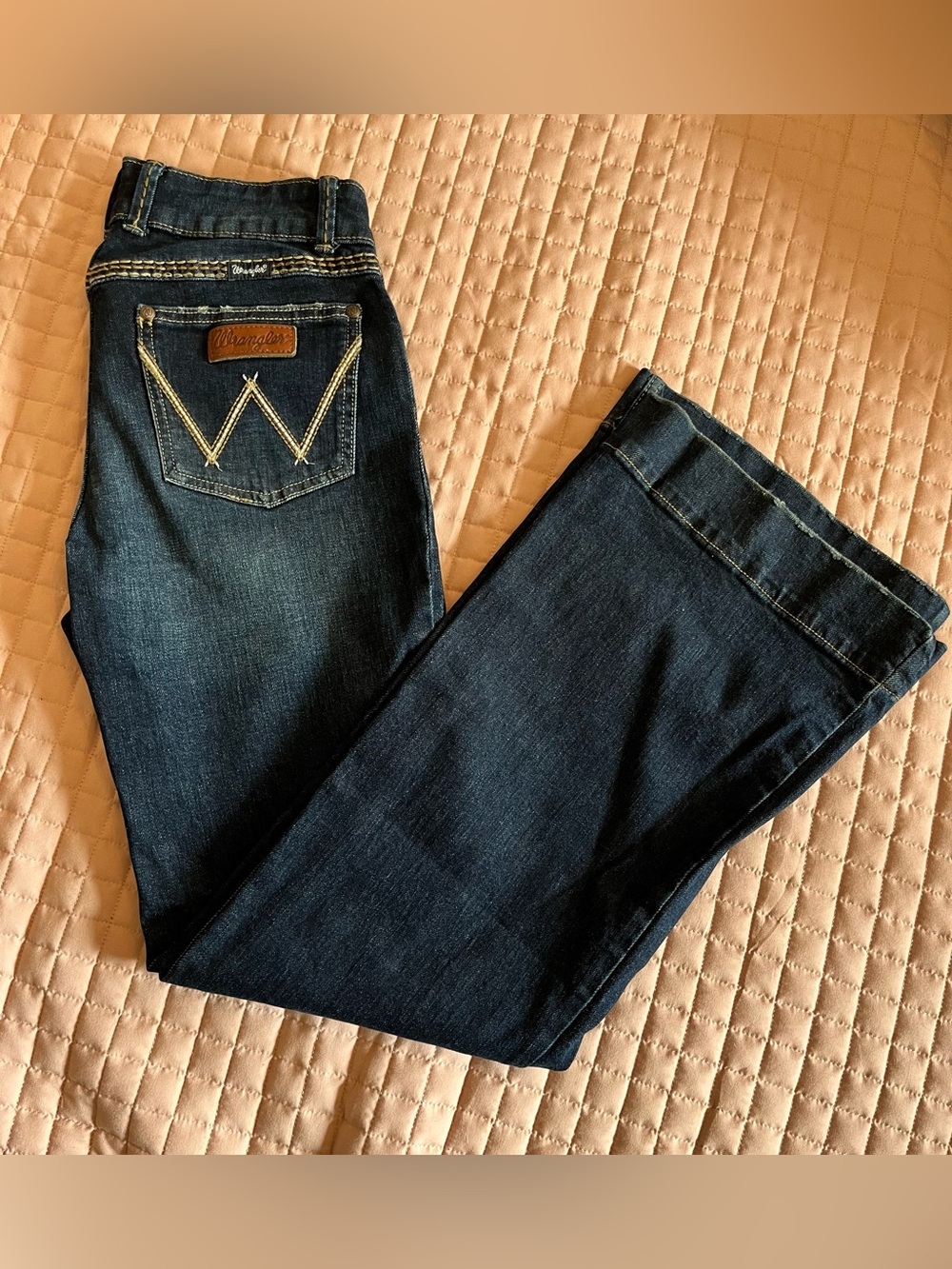 Wrangler Low Rise Boot-Cut Jeans - sz 5 (Dark Indigo Wash)